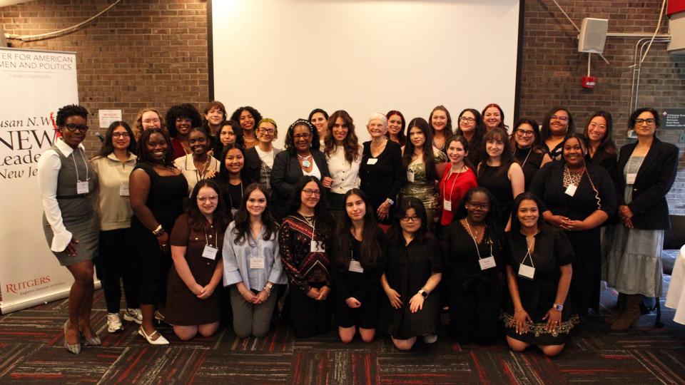 NEWL students with state legislators